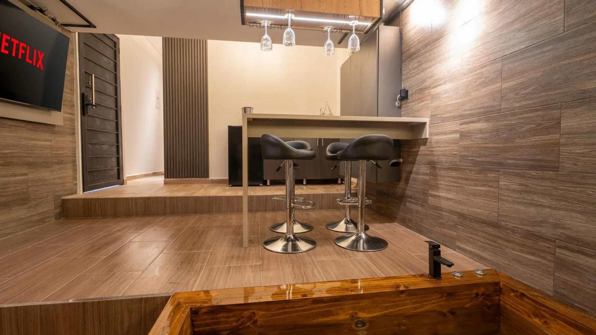 Lleras Park Apartments 麦德林