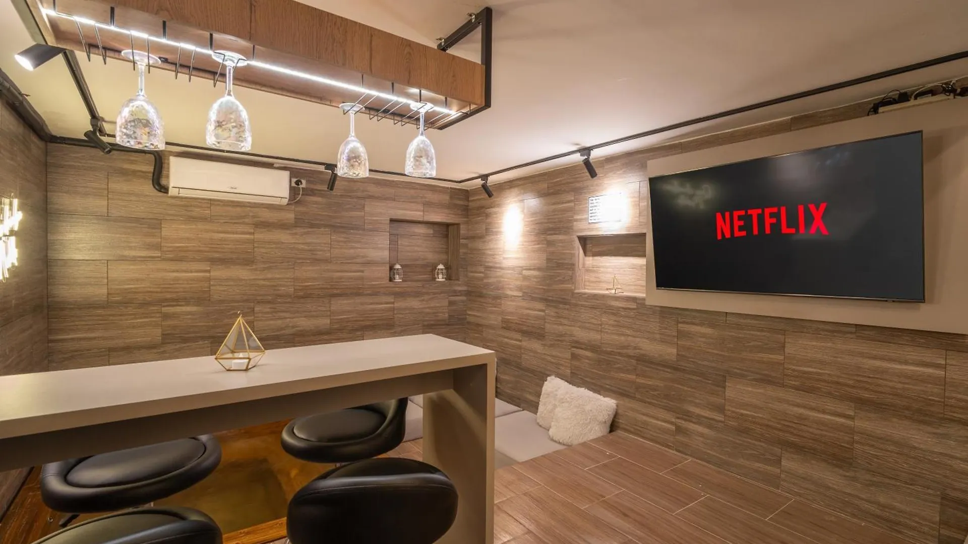 Lleras Park Apartments 麦德林