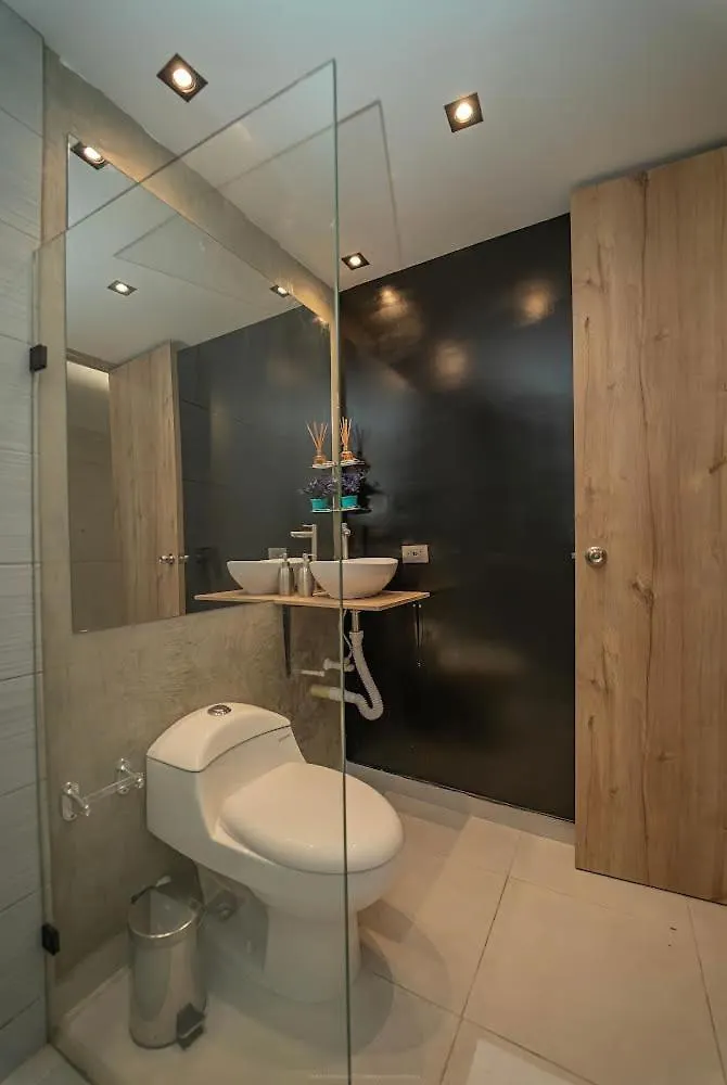 Lleras Park Apartments 麦德林