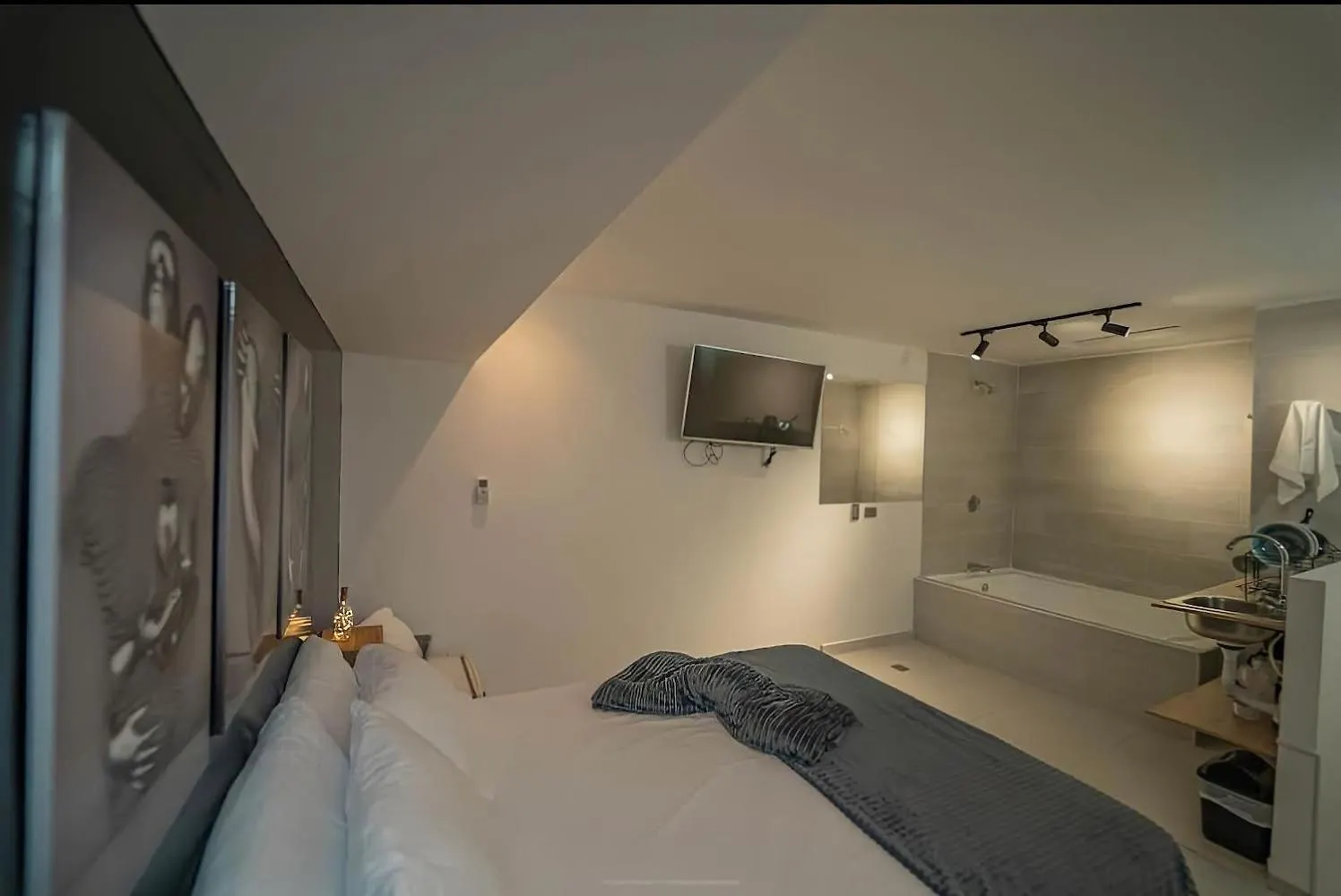 Lleras Park Apartments 麦德林 0*,  哥伦比亚