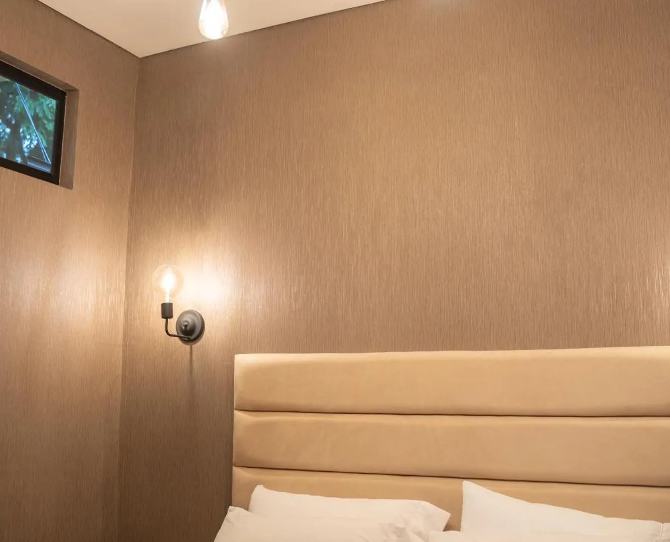 Lleras Park Apartments 麦德林