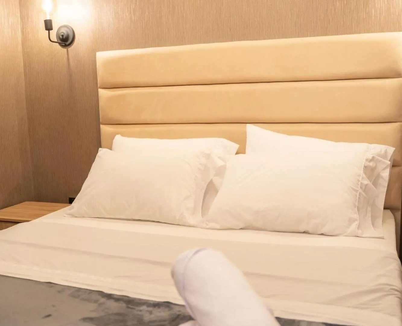 Lleras Park Apartments 麦德林