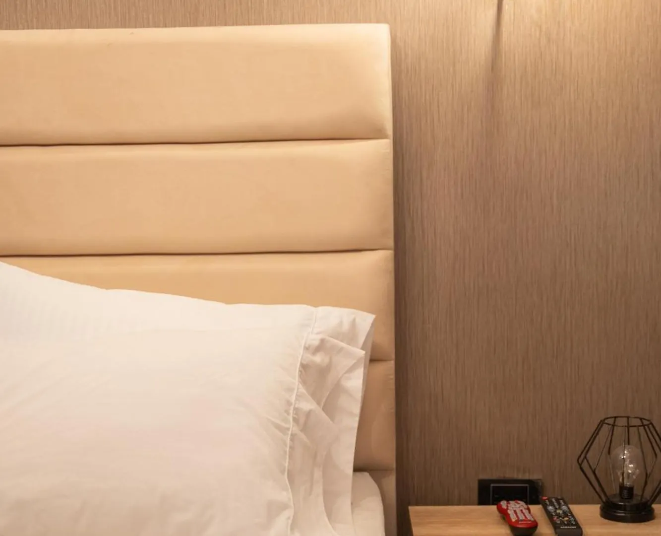 Lleras Park Apartments 麦德林