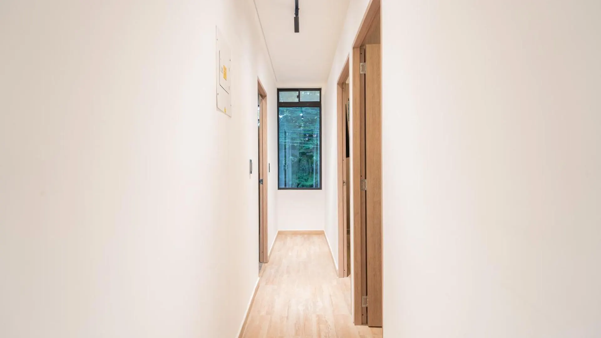 Lleras Park Apartments 麦德林