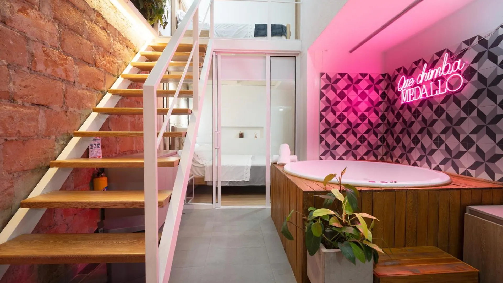 Lleras Park Apartments 麦德林